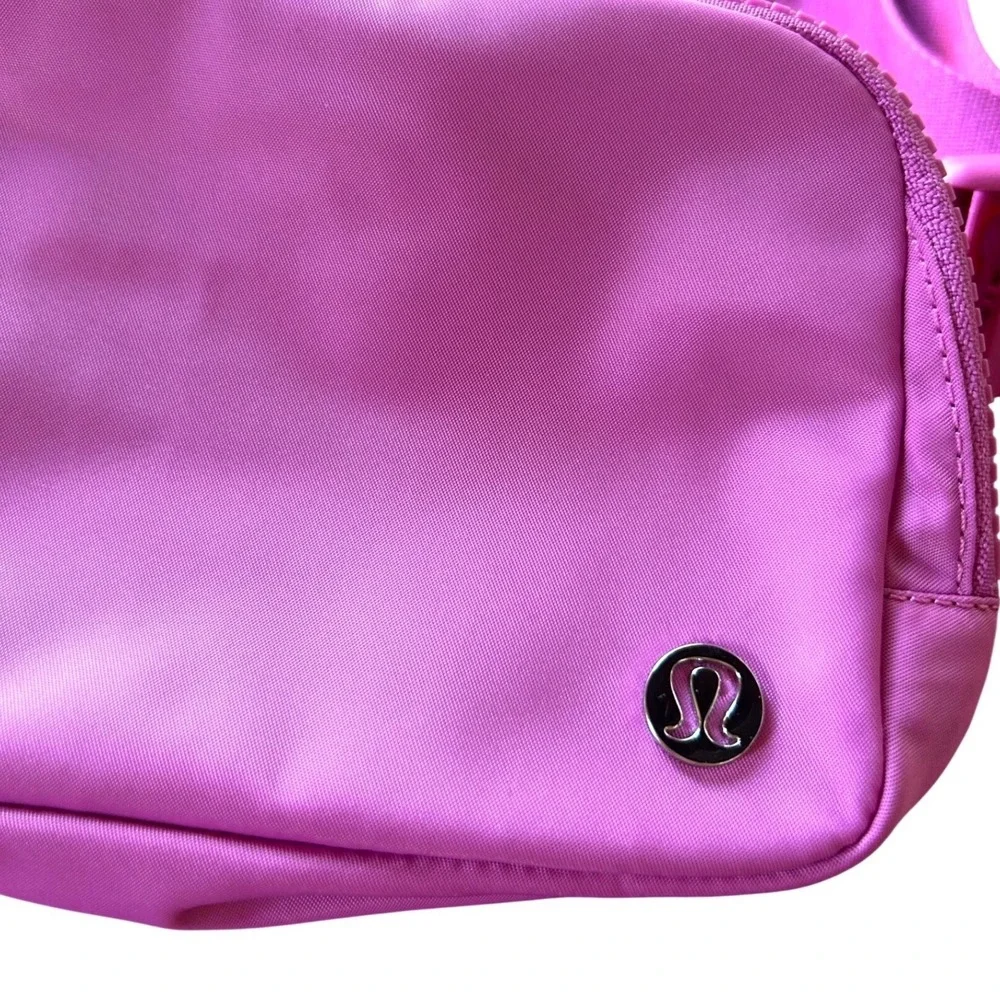 Lululemon Everywhere Belt Bag 1L Crossbody Passionate Pink OS Gym Active Casual
